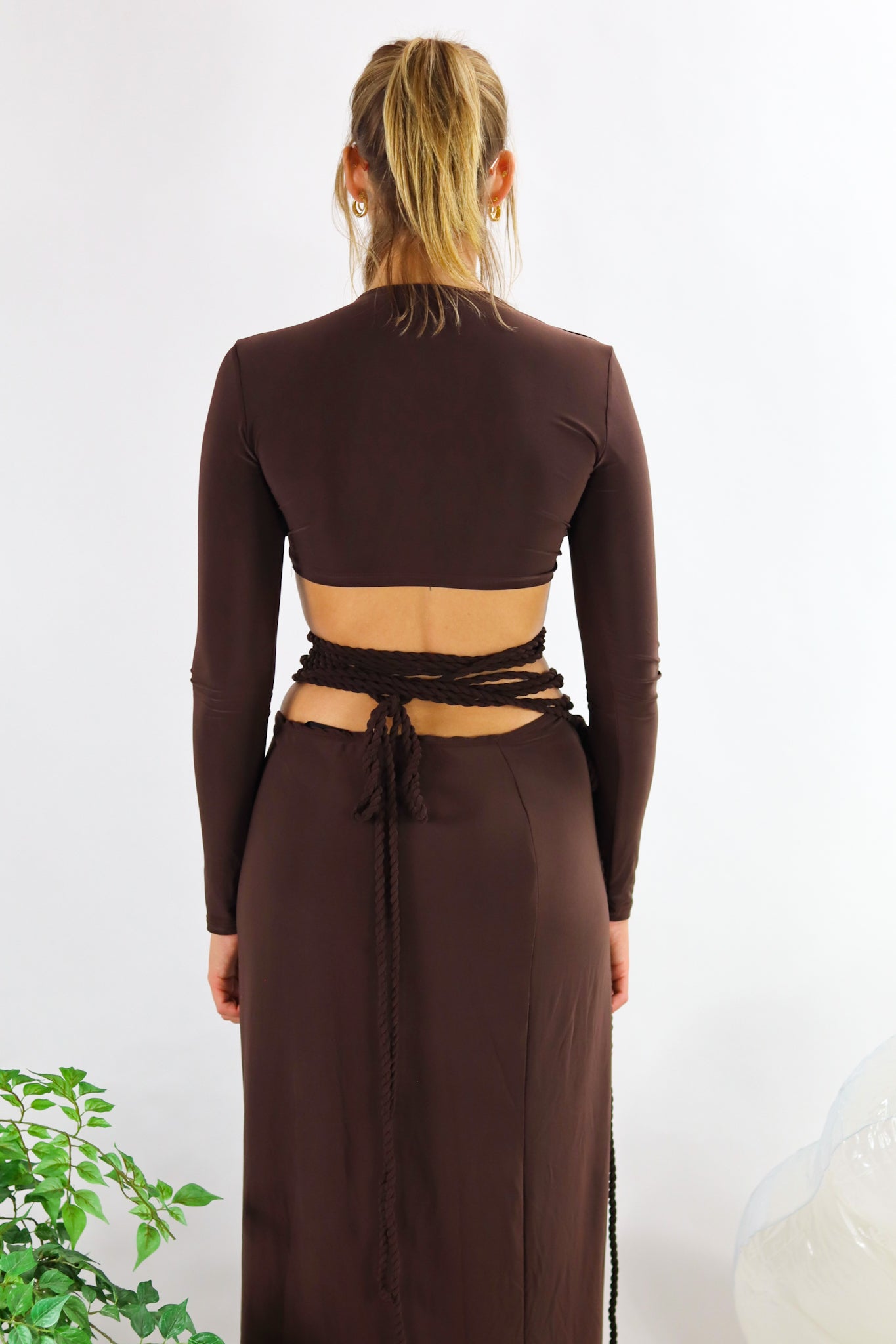 Staying on Vacay Set